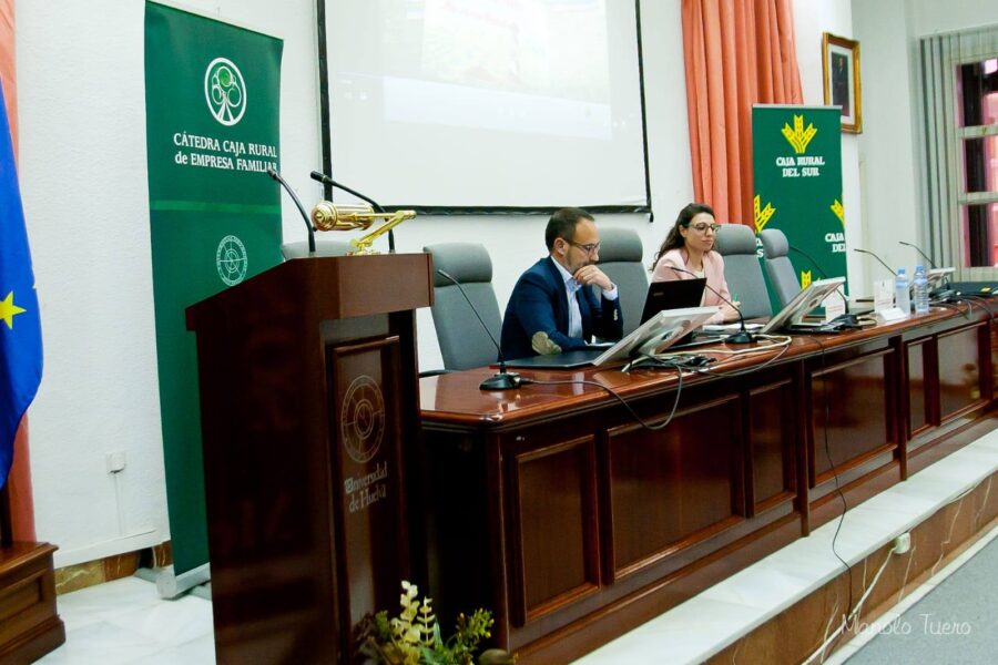 Plus Berries participa en la mesa redonda de empresas familiares de la Universidad de Huelva